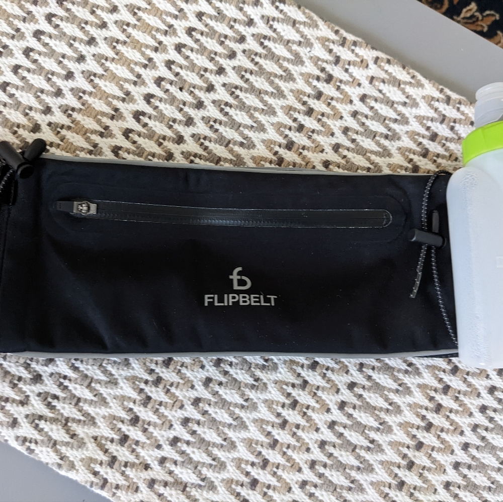 Flipbelt elite running belt